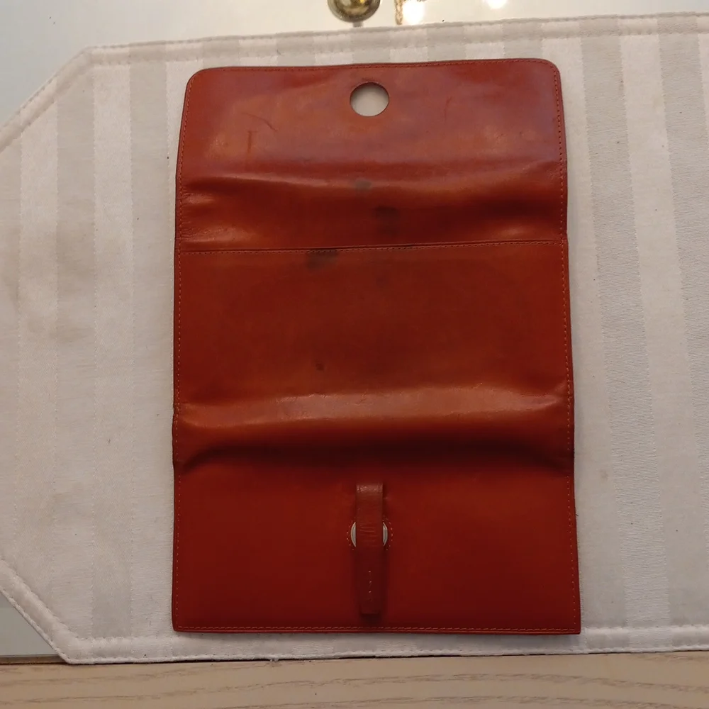 Tumi Soft Leather Women's Wallet (Clutch) - Picture 7 of 13